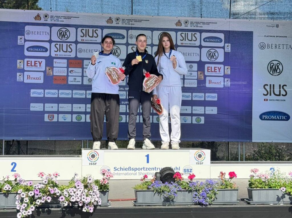 Стенд атудан Әлем чемпионатының күміс жүлдесіне ие болдық